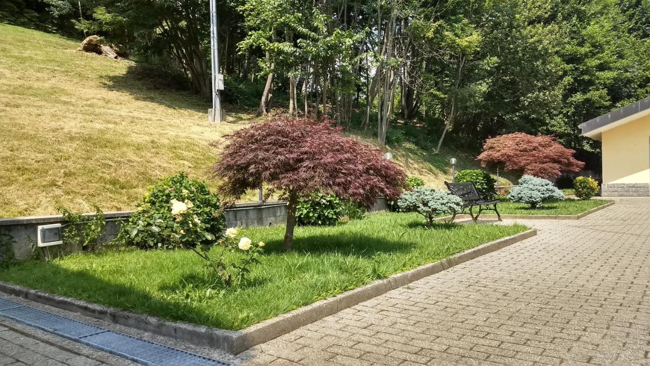 Rueglio Appartamento La Casa Nel Bosco מראה חיצוני תמונה
