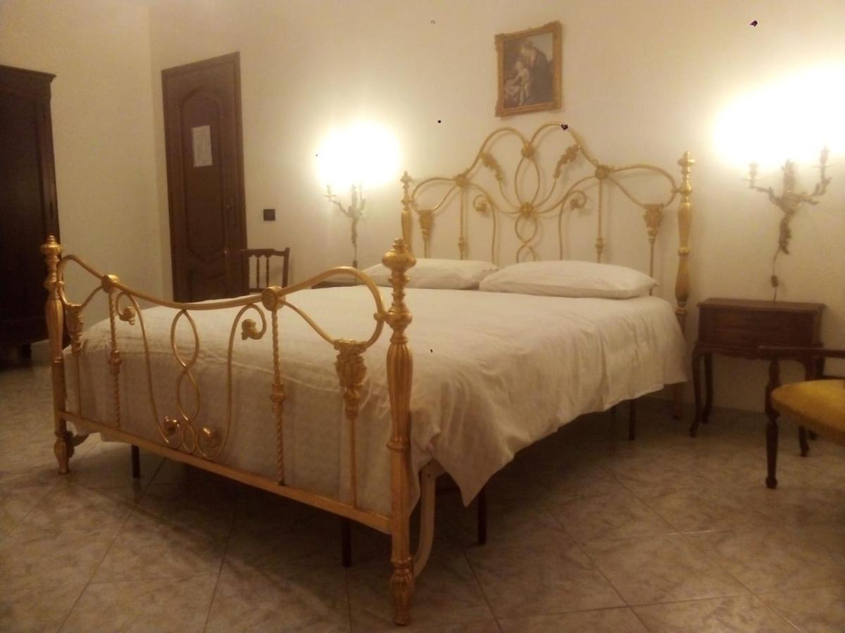 Rueglio Appartamento La Casa Nel Bosco מראה חיצוני תמונה