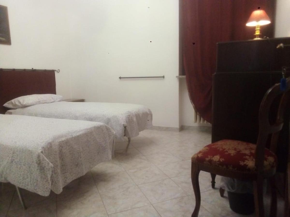 Rueglio Appartamento La Casa Nel Bosco מראה חיצוני תמונה