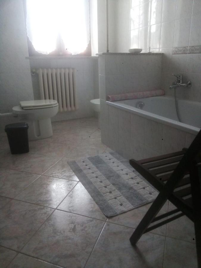 Rueglio Appartamento La Casa Nel Bosco מראה חיצוני תמונה