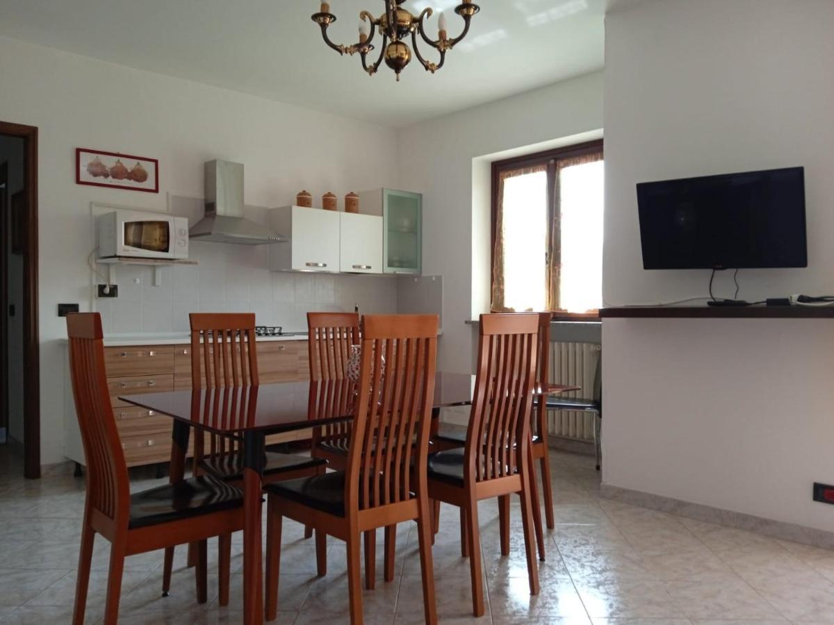 Rueglio Appartamento La Casa Nel Bosco מראה חיצוני תמונה